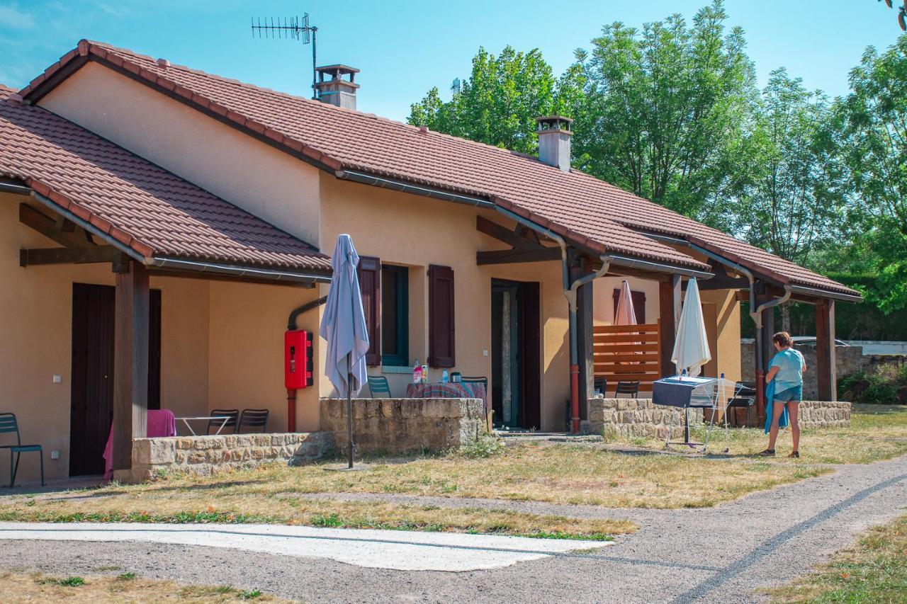 Villages De Gites Le Pigeonnier Le Malzieu-Ville Εξωτερικό φωτογραφία